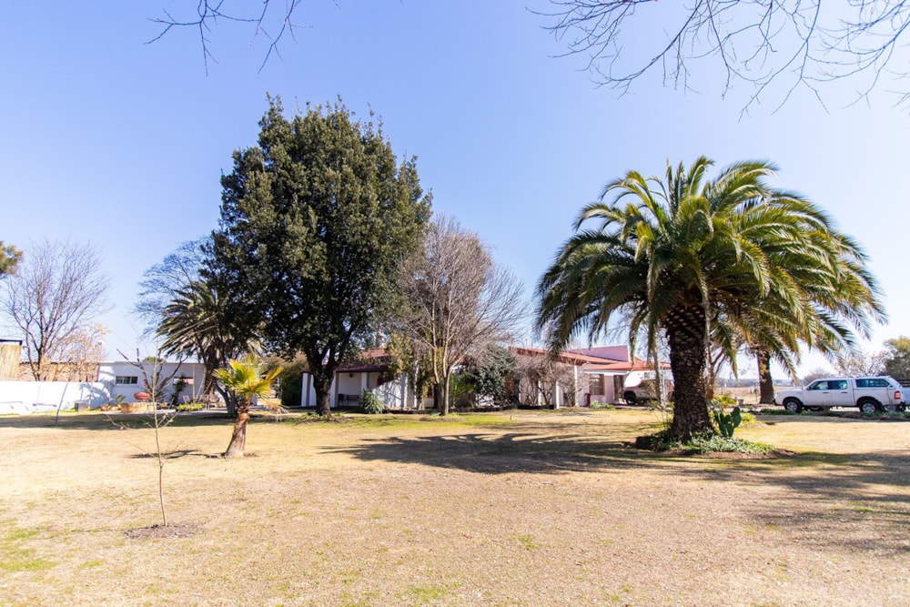 Smallholding for sale in Estoire - 1BX1625144