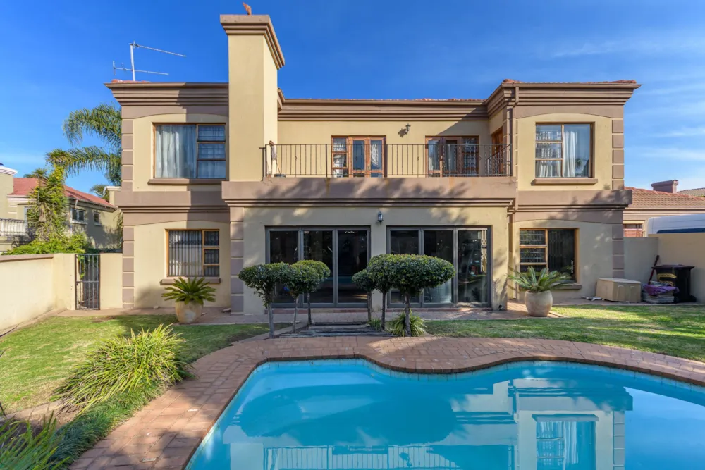 Security estate home for sale in Van Riebeeck Park, Kempton Park - KTP1625682 Security estate home for sale in Van Riebeeck Park, Kempton Park - KTP1625682