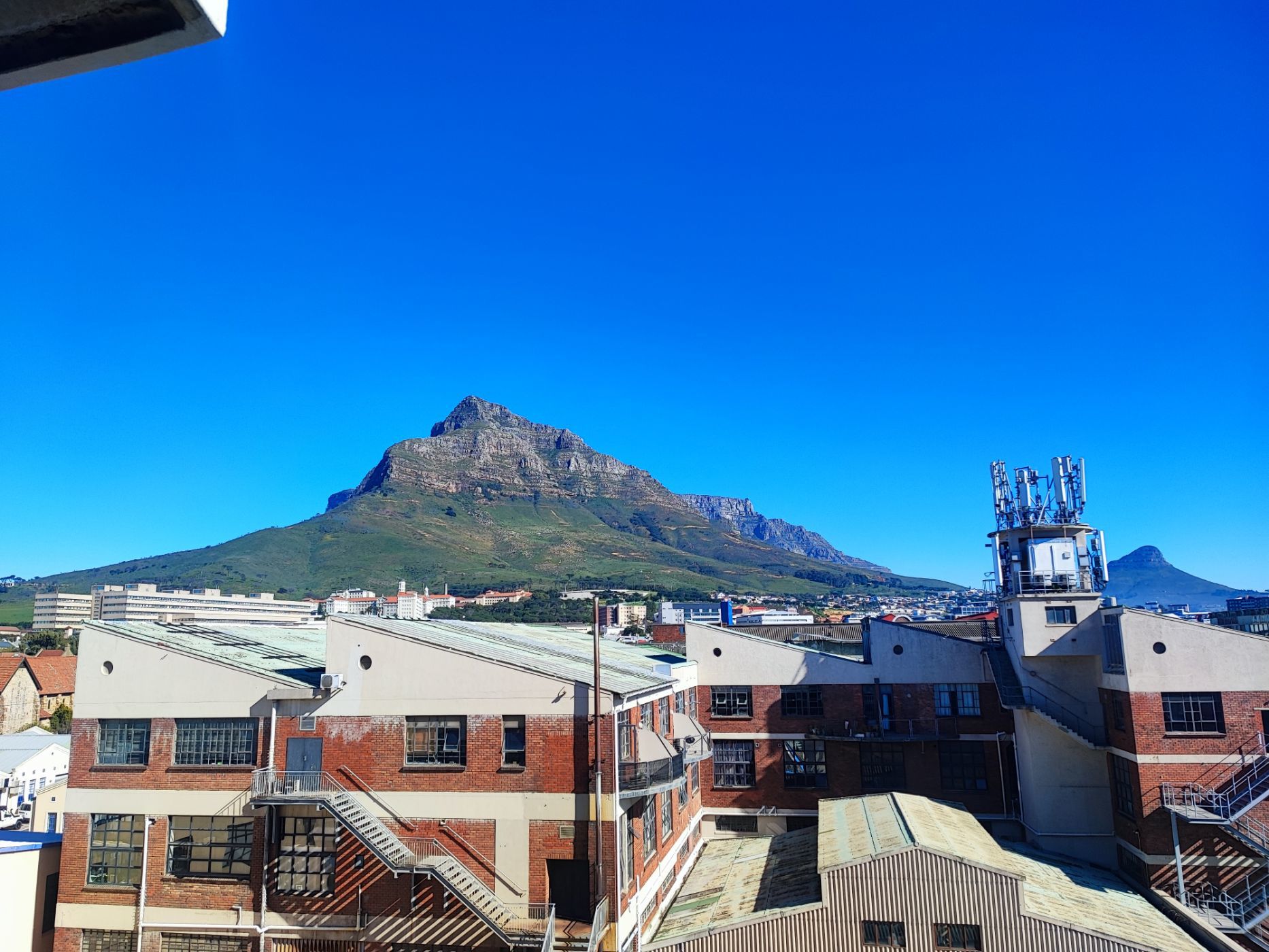 Apartment to rent in Observatory, Cape Town - RBL1748627