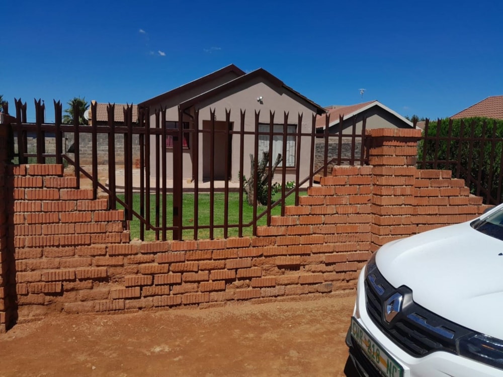 House for sale in Roodepan - 1KJ1584852 House for sale in Roodepan - 1KJ1584852