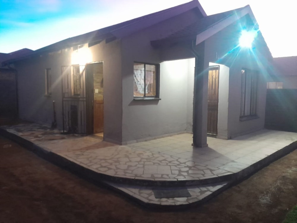 House for sale in Roodepan - 1KJ1584852 House for sale in Roodepan - 1KJ1584852