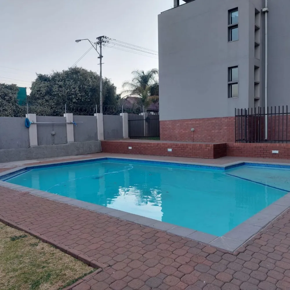 Townhouse for sale in Glenanda - 1GV1625464