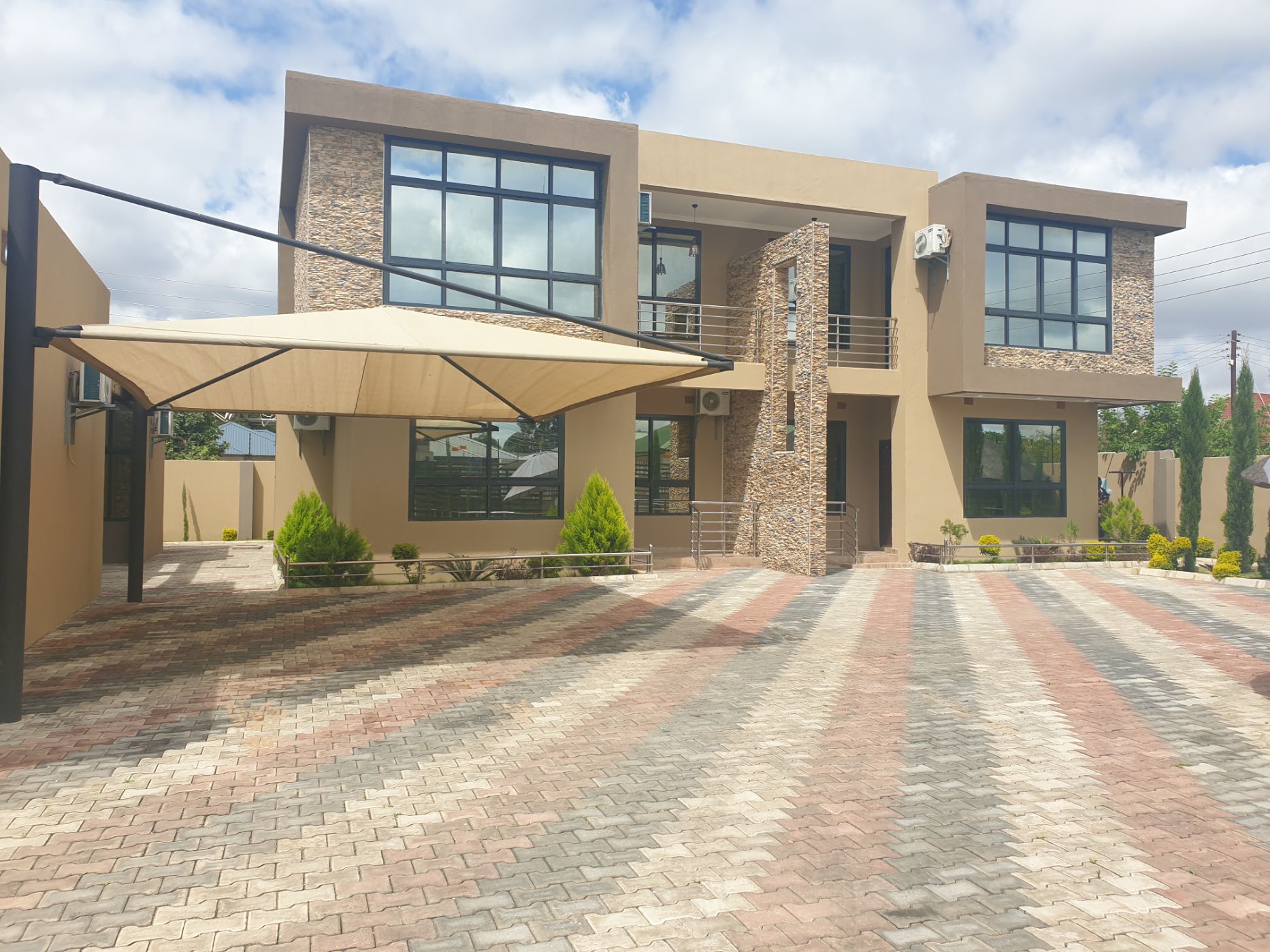 Residential complex for sale in Ibex Hill, Zambia - 3ZA1623581