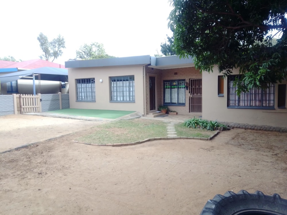 House for sale in Rustenburg - 1RU1623712 House for sale in Rustenburg - 1RU1623712