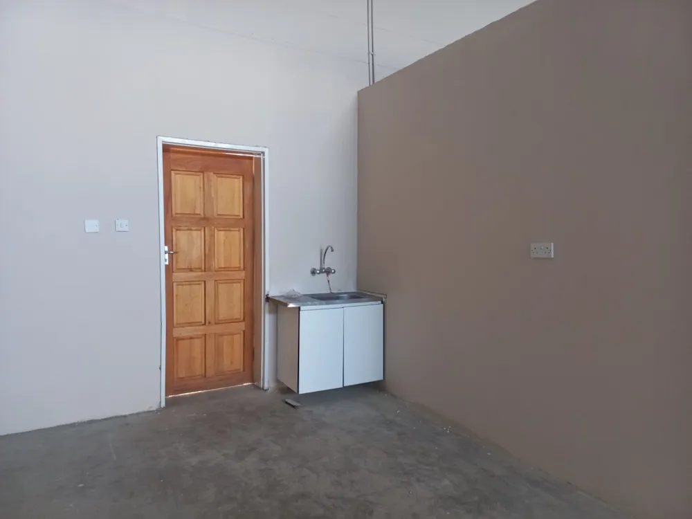 Commercial business to rent in Block 3 Industrial, Botswana - 3BO1727974 Commercial business to rent in Block 3 Industrial, Botswana - 3BO1727974