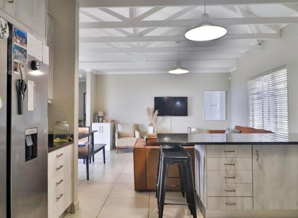 House for sale in Stonehenge - 1NS1623917