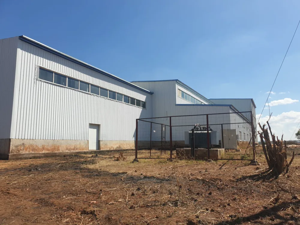 Commercial industrial property for sale in Petauke, Zambia - 3ZA1623936