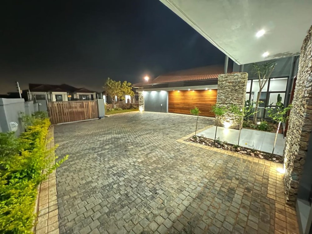 Double-storey house for sale in Izinga - 1ND1624211