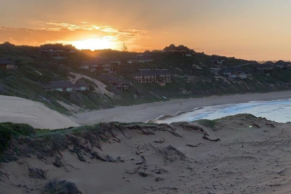 Vacant land for investment in Praia da Rocha, Mozambique - 3MQ1624258 Vacant land for investment in Praia da Rocha, Mozambique - 3MQ1624258