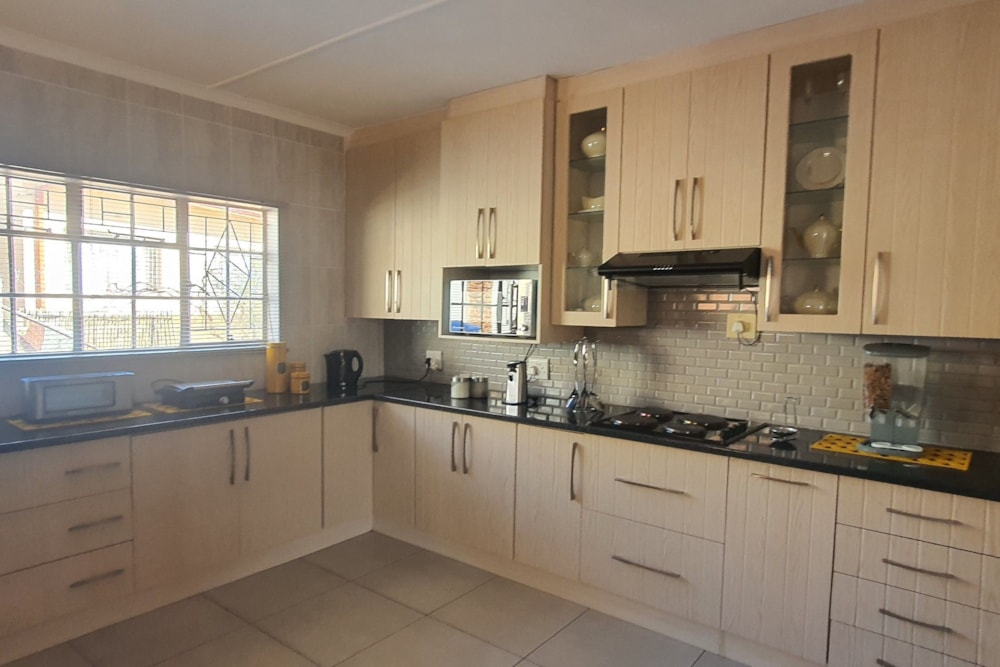 House let in Barkly West - 1KJ1695843 House let in Barkly West - 1KJ1695843