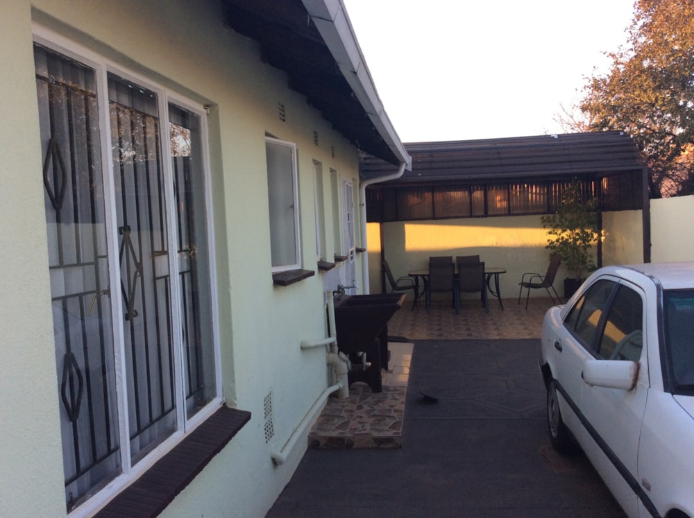 House sold in Protea Glen - 1RP1625064 House sold in Protea Glen - 1RP1625064