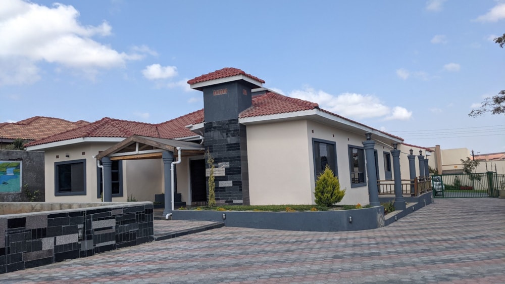 House to rent in Roma, Zambia - 3ZA1624998