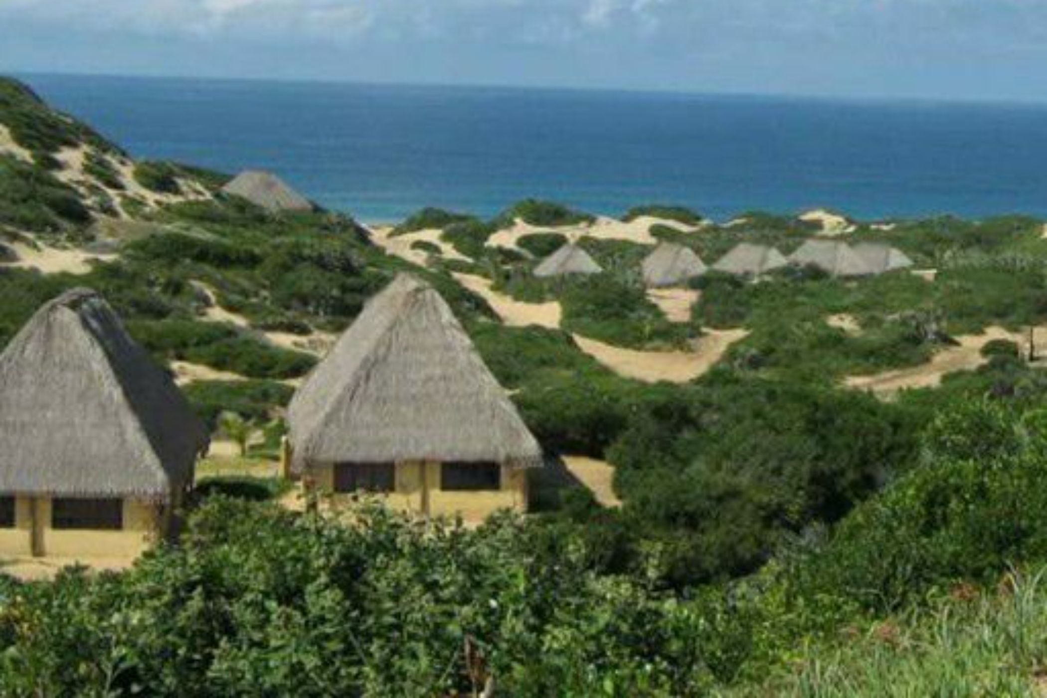 Beach bungalow for sale in Inharrime, Mozambique - 3MQ1625061