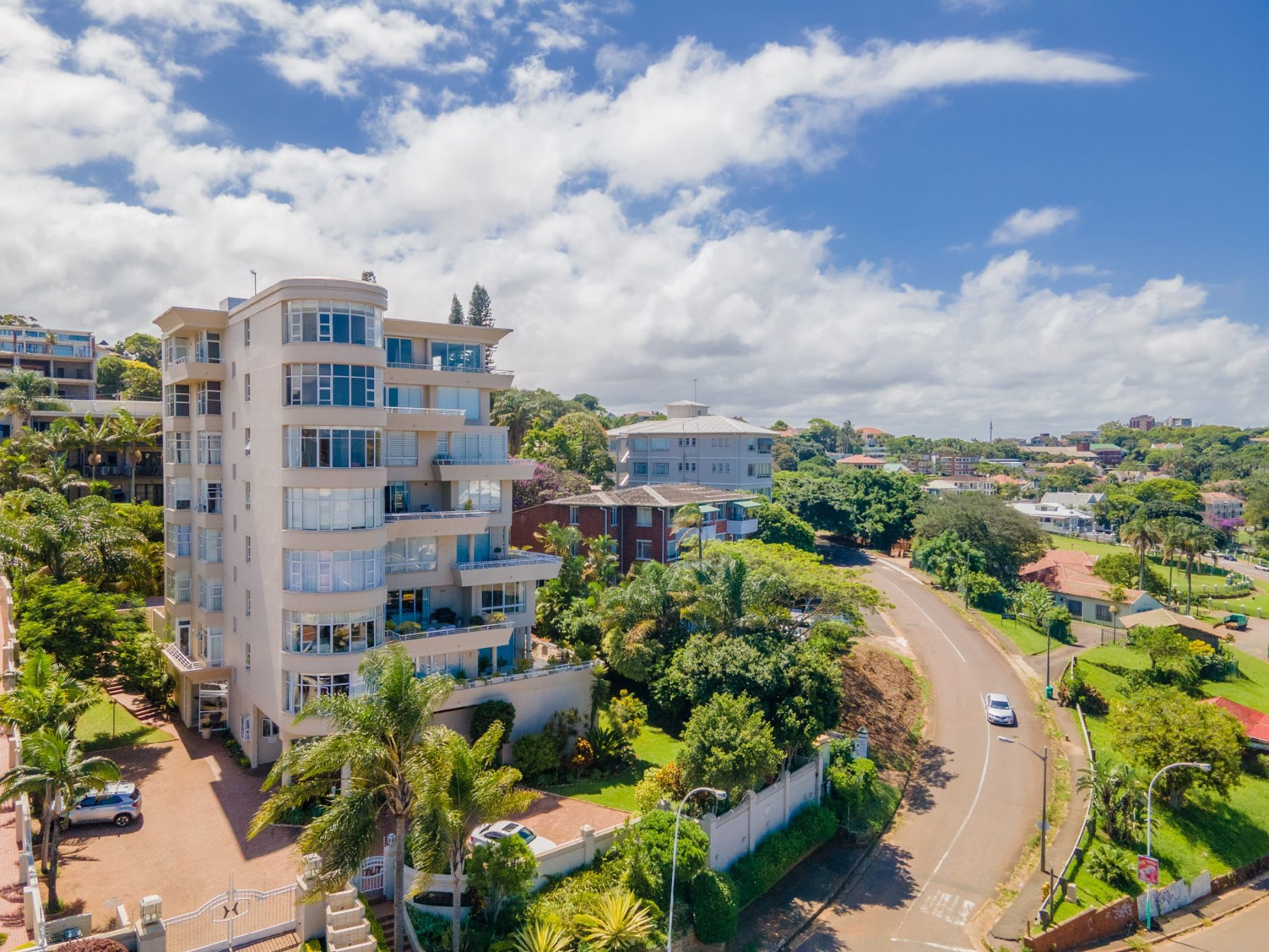 Penthouse apartment to rent in Morningside, Durban - 1DA1711038
