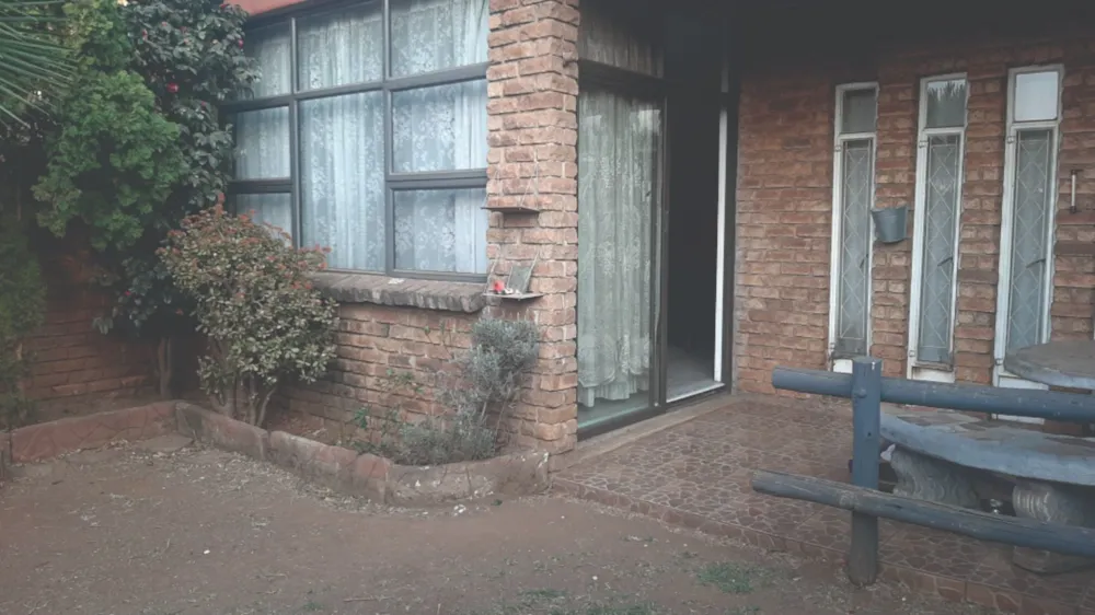 Townhouse for sale in Vanderbijlpark CE 1 - 1VT1625689 Townhouse for sale in Vanderbijlpark CE 1 - 1VT1625689