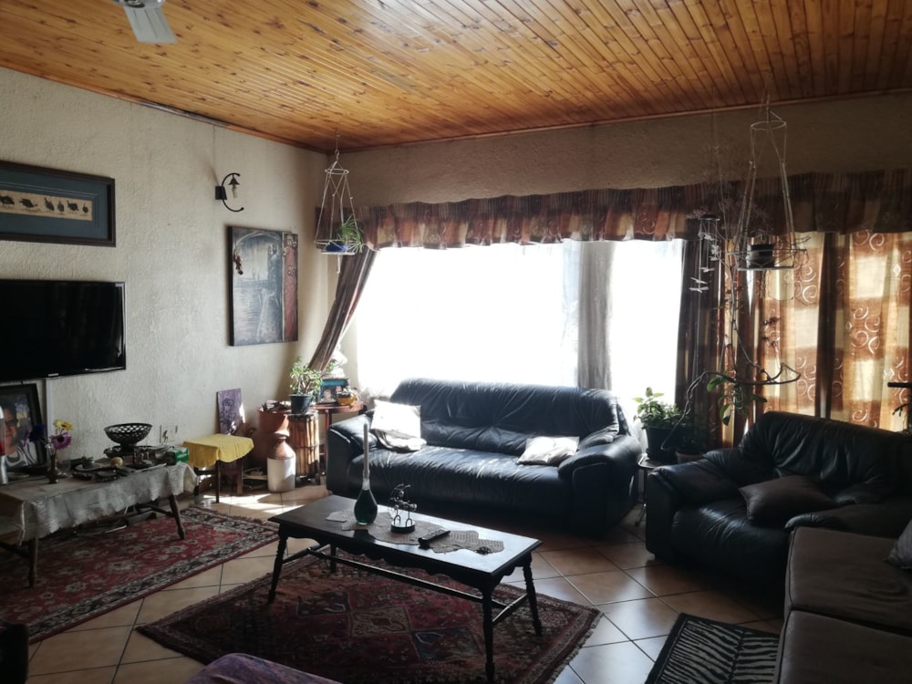 Smallholding for sale in Sasolburg - 1VT1627195