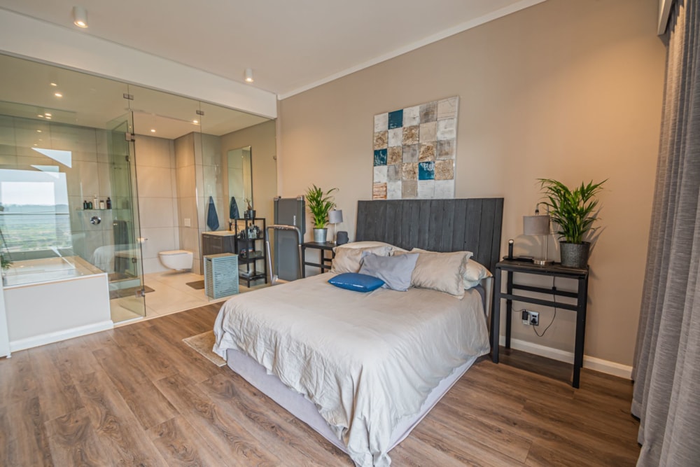 Apartment for sale in Menlyn - PT1628020 Apartment for sale in Menlyn - PT1628020