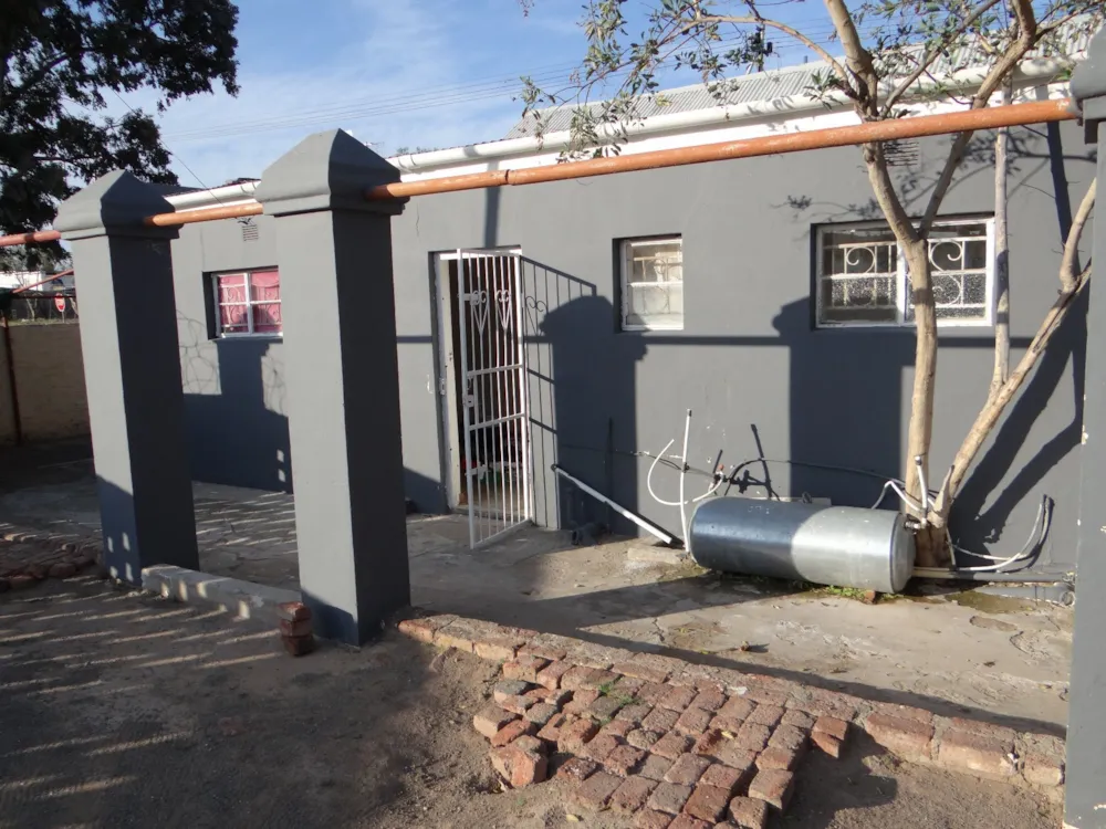House for sale in Beaufort West - 1KK1626213 House for sale in Beaufort West - 1KK1626213