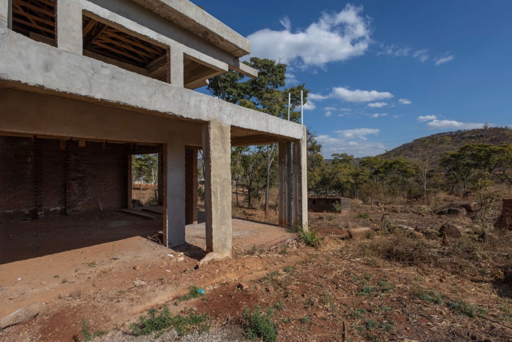 Multi-storey house for sale in Helensvale, Zimbabwe - 3ZB1626588 Multi-storey house for sale in Helensvale, Zimbabwe - 3ZB1626588