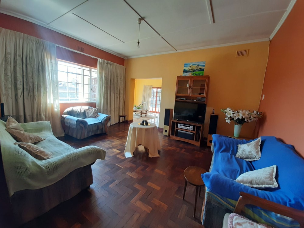 Double-storey house for sale in Florida, Roodepoort - 1RP1626717 Double-storey house for sale in Florida, Roodepoort - 1RP1626717