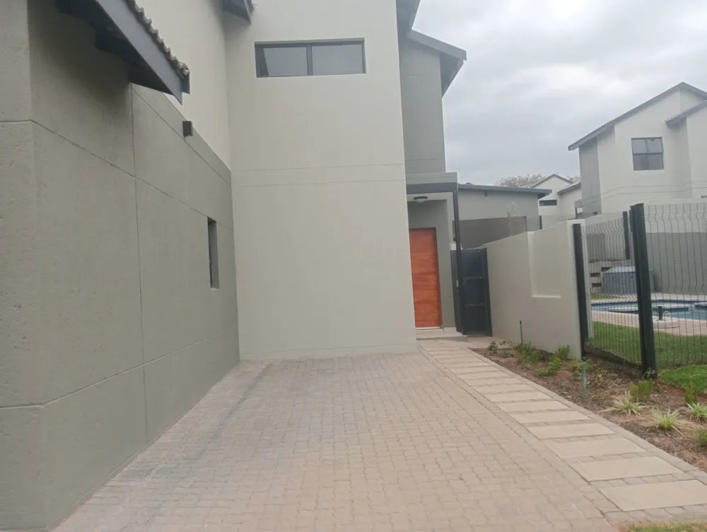 House let in Mbombela Central (Nelspruit Central) - 1NS1737206 House let in Mbombela Central (Nelspruit Central) - 1NS1737206
