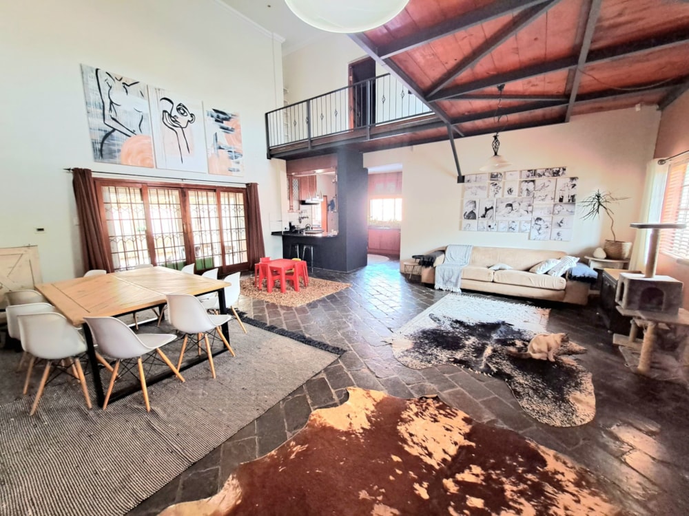 Double-storey house for sale in Safari Gardens - 1RU1034315 Double-storey house for sale in Safari Gardens - 1RU1034315