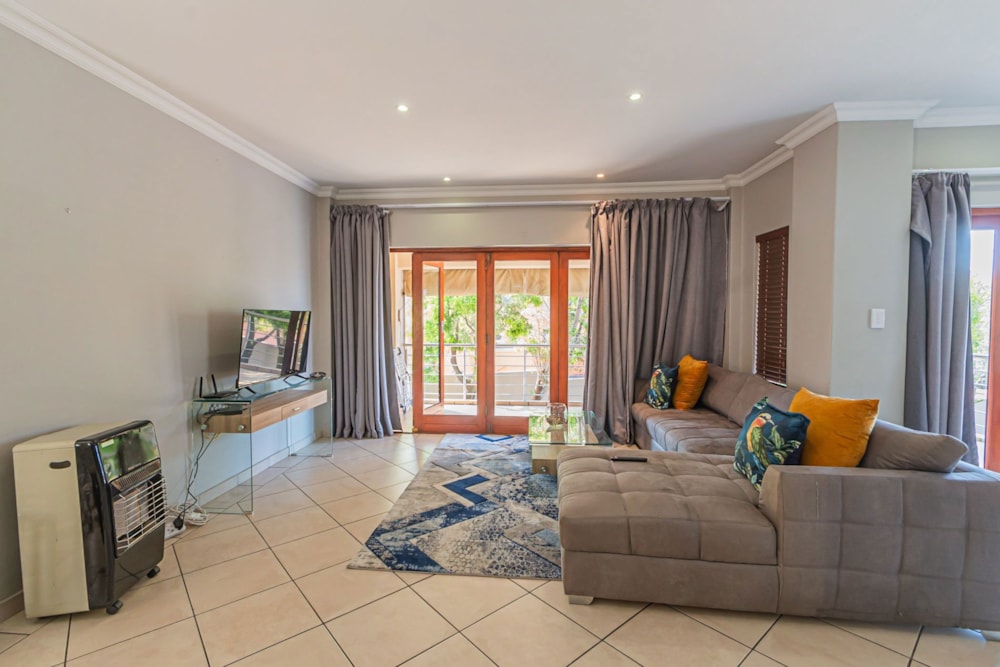 Golf estate house to rent in Blue Valley Golf Estate - CNL1734406