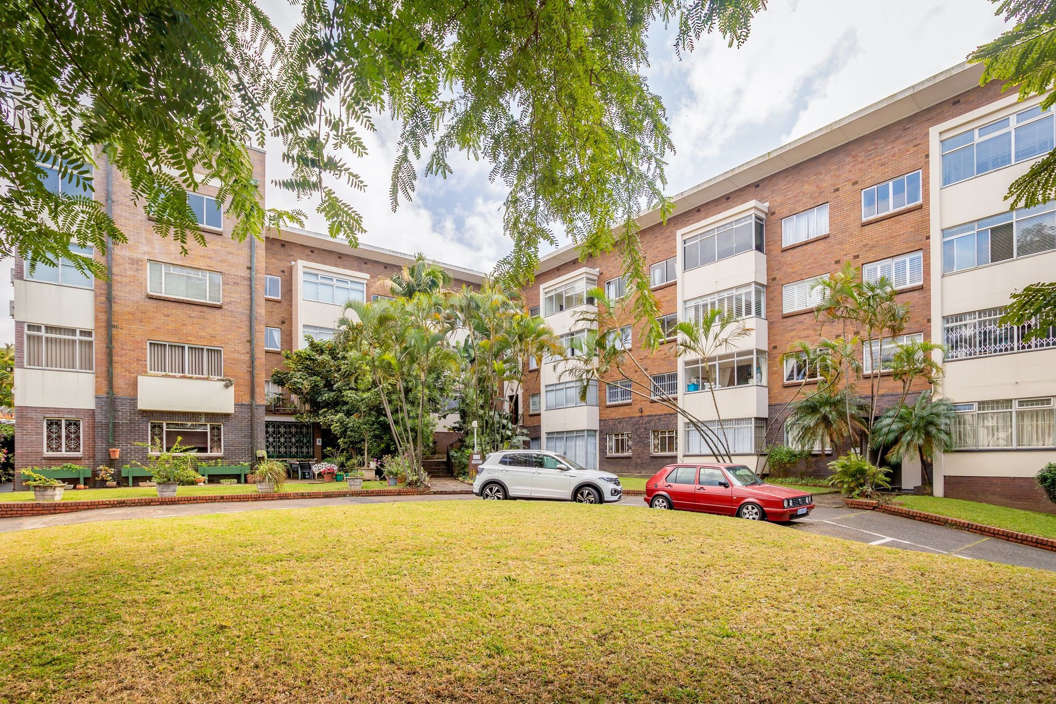 Bachelor apartment for sale in Essenwood - 1DA1626499