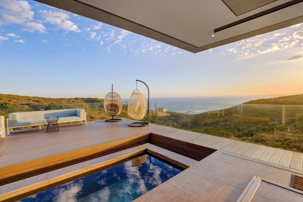 House sold in Pinnacle Point Golf Estate - 1MB1698405