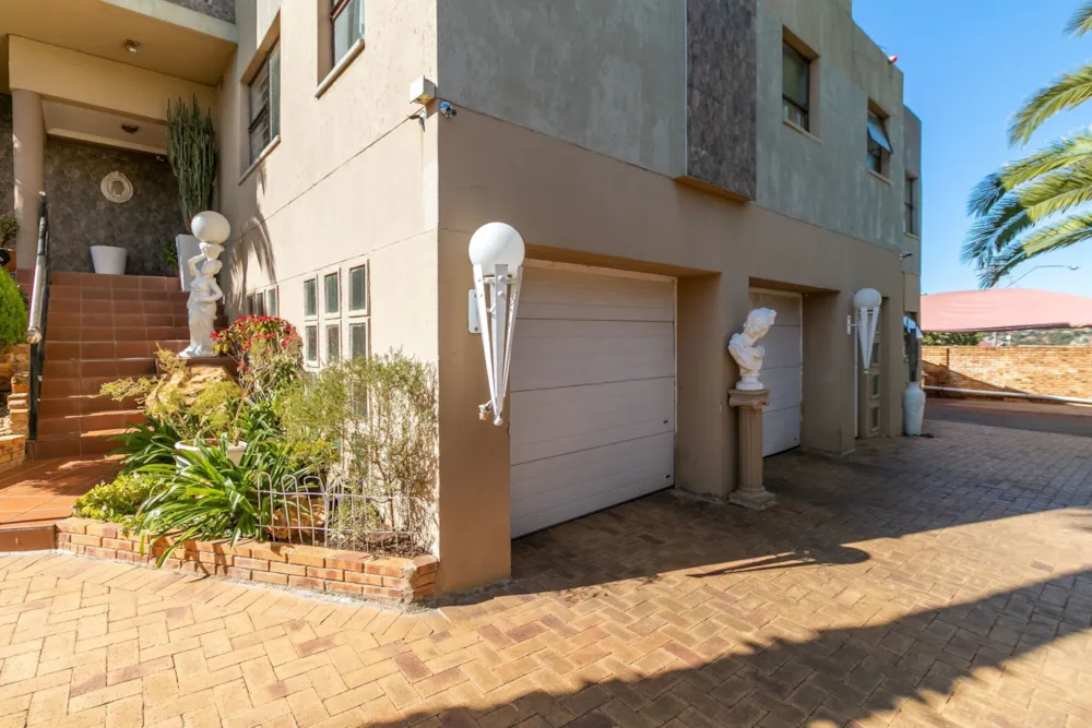 House for sale in Oakdene, Johannesburg - 1GV1646599