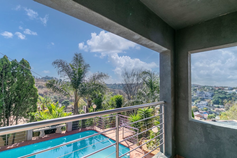 House for sale in Oakdene, Johannesburg - 1GV1646599