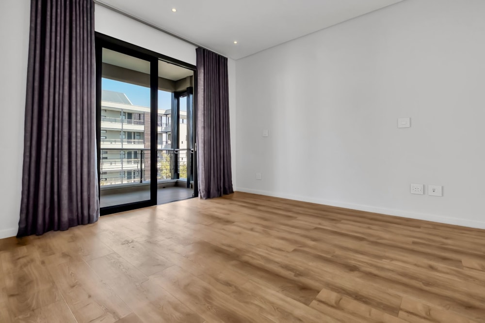 Multi-storey apartment to rent in Steyn City - 1SY1734902