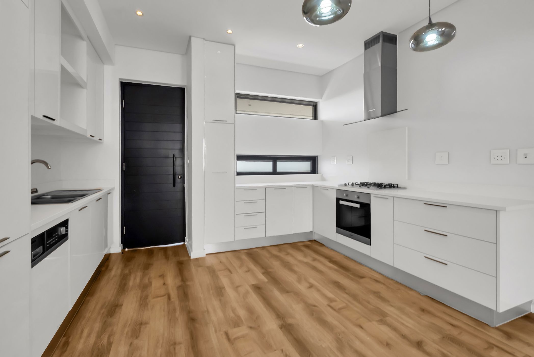 Multi-storey apartment to rent in Steyn City - 1SY1734902