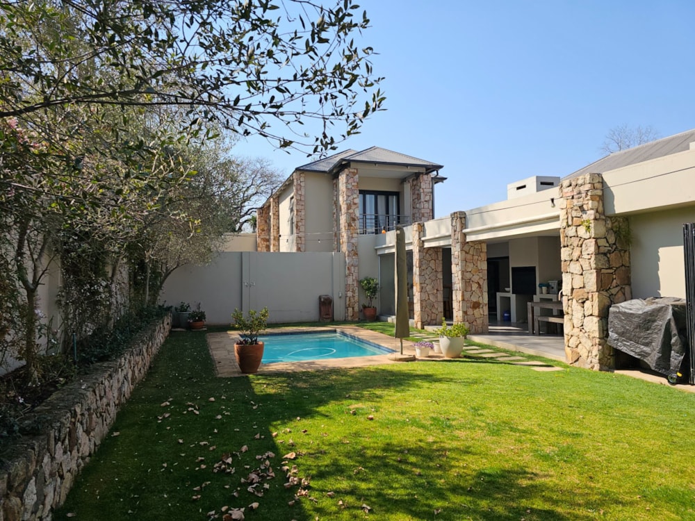 House let in Parktown North - JBL1711887 House let in Parktown North - JBL1711887