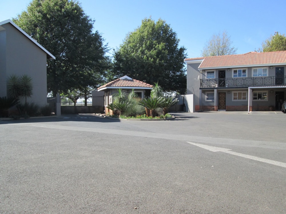 Townhouse to rent in Brenthurst - 1BJ1751407 Townhouse to rent in Brenthurst - 1BJ1751407