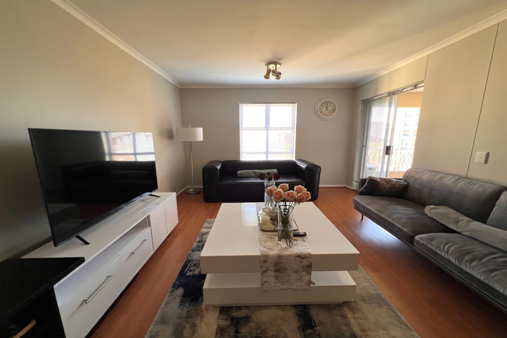 Apartment let in Century City - 1TV1703920