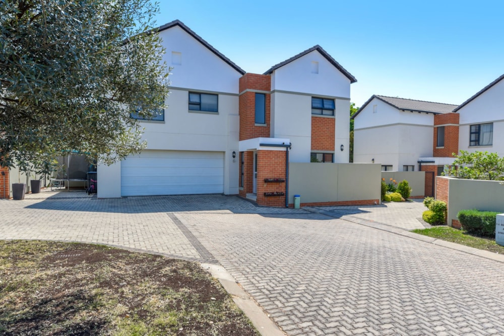 House for sale in Broadacres - FW1721831 House for sale in Broadacres - FW1721831