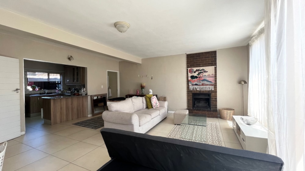 Townhouse to rent in Hutten Heights - 1NW1696635