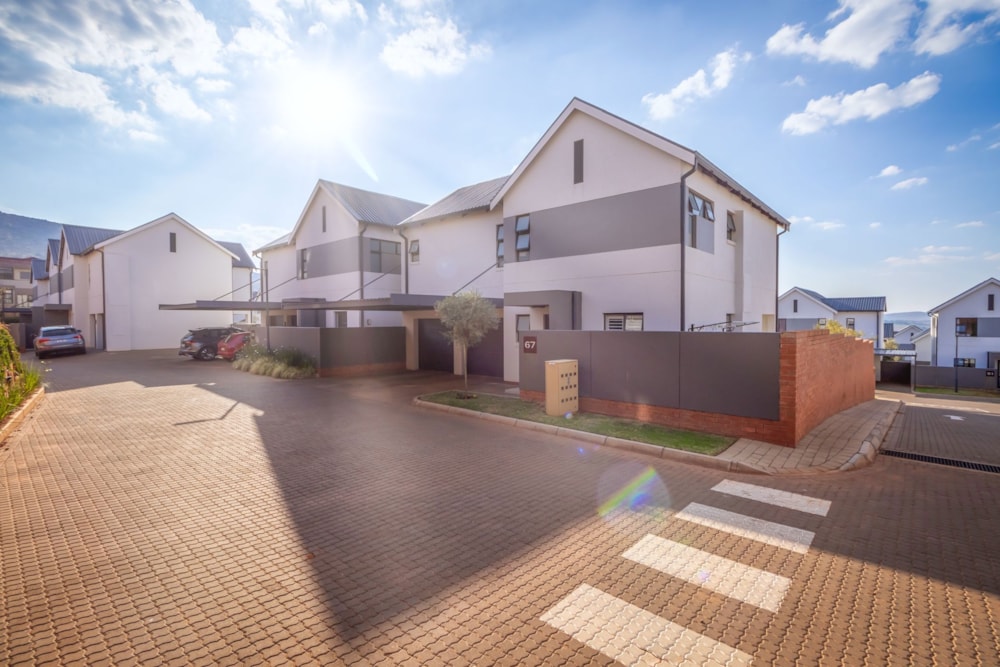 Security estate home let in Pinehaven - 1KR1708727 Security estate home let in Pinehaven - 1KR1708727