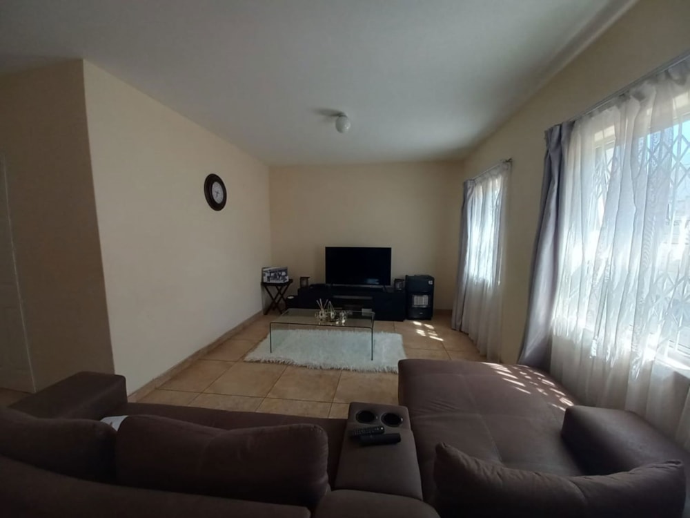 Security complex home for sale in Glenwood, Durban - 1DA1630988 Security complex home for sale in Glenwood, Durban - 1DA1630988