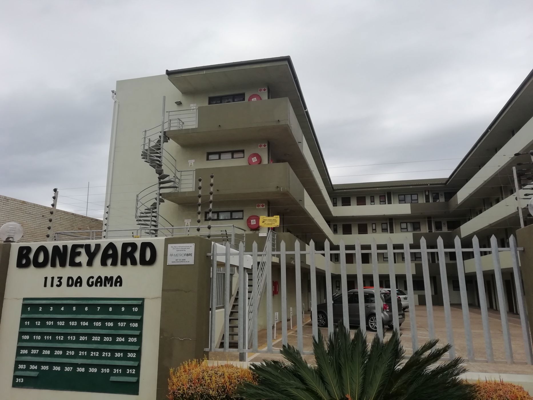 Bachelor apartment sold in Ferreira Town - 1JF1647071