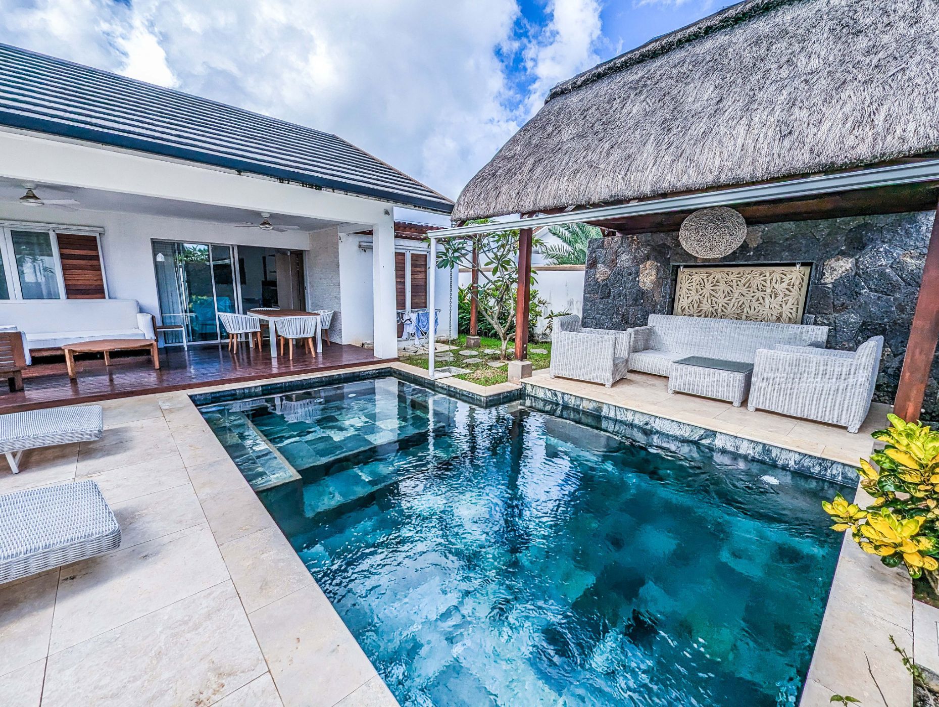 Single-storey house for sale in Grand Baie, Grand Bay, Mauritius - MPR1612807