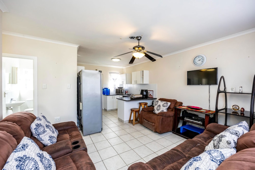 Townhouse for sale in Gonubie - 1ET1629688