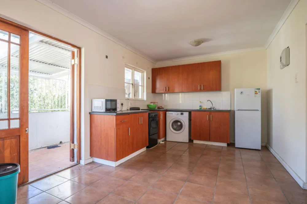 Apartment sold in Sunnyside, Grahamstown, Makhanda - 1GC1627627 Apartment sold in Sunnyside, Grahamstown, Makhanda - 1GC1627627