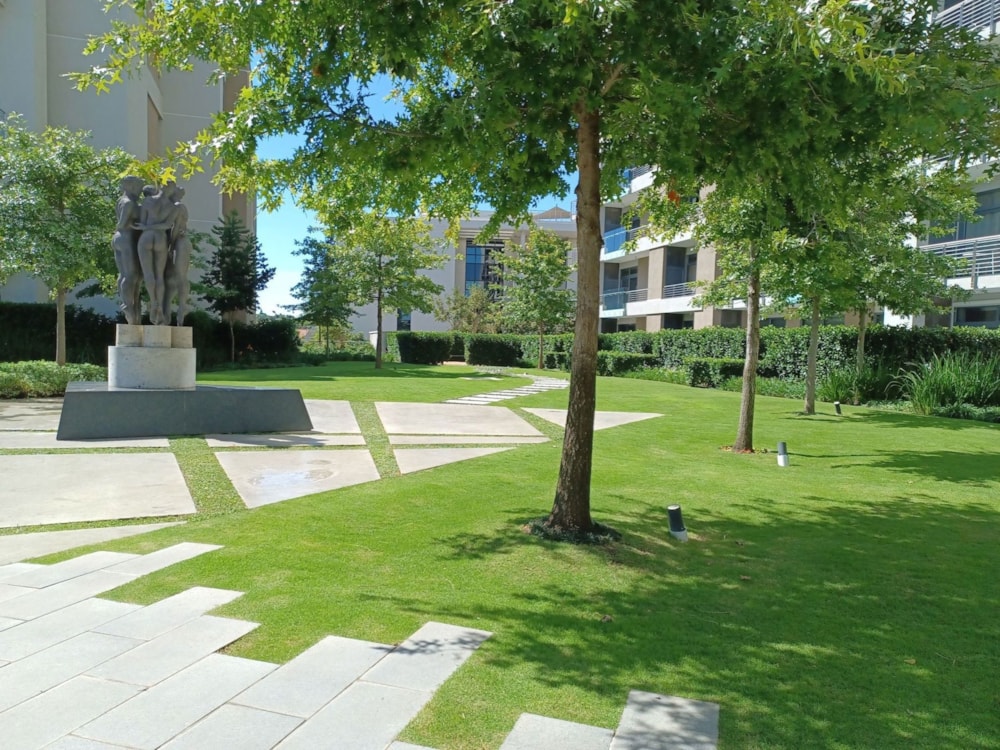 Apartment for sale in Menlyn - PT1628020 Apartment for sale in Menlyn - PT1628020