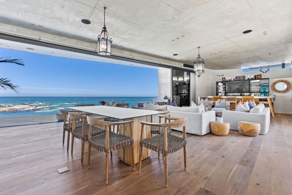 House sold in Camps Bay - AS1697455 House sold in Camps Bay - AS1697455