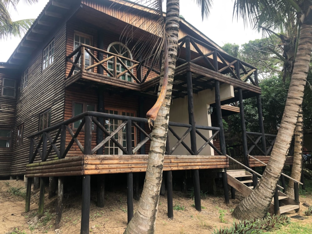 Double-storey house for sale in Ponta Mamoli, Mozambique - 3MQ1627779