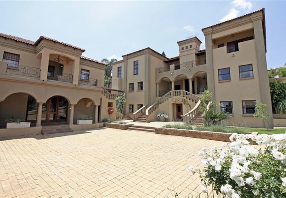 Guesthouse for sale in Erasmuskloof - PT1627801 Guesthouse for sale in Erasmuskloof - PT1627801