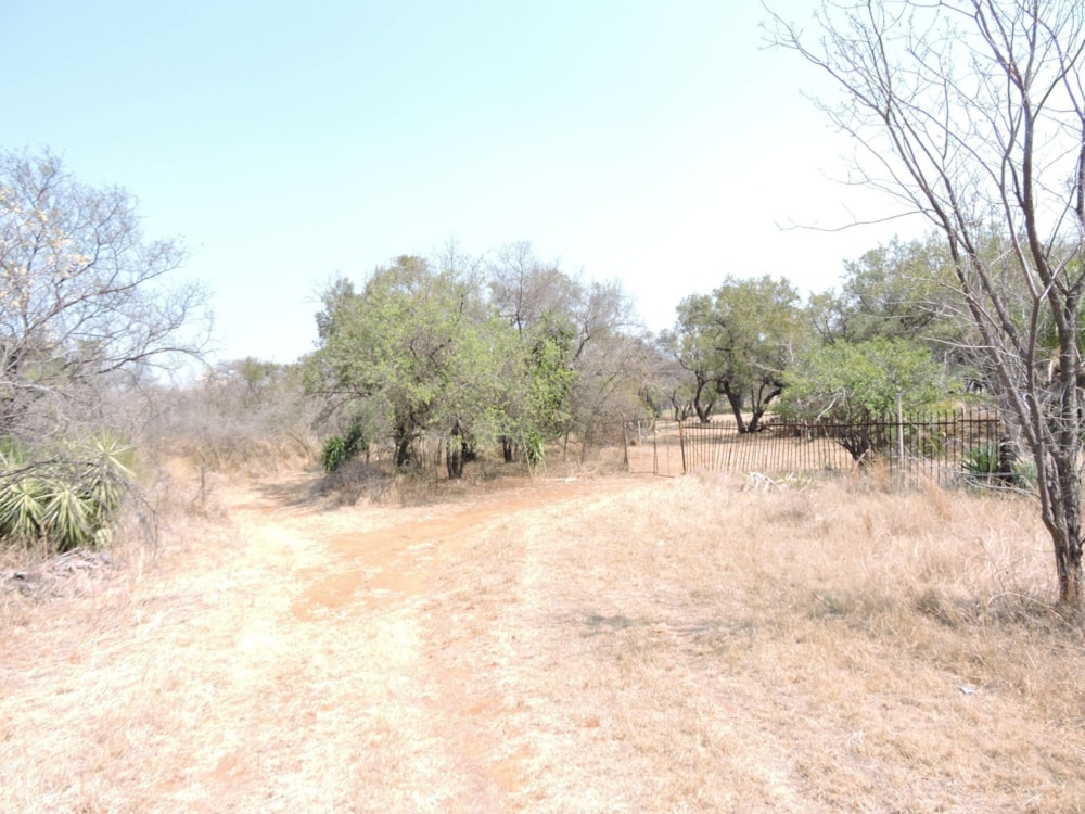 Mixed use farm for sale in Boshoek - 1RU1628461 Mixed use farm for sale in Boshoek - 1RU1628461