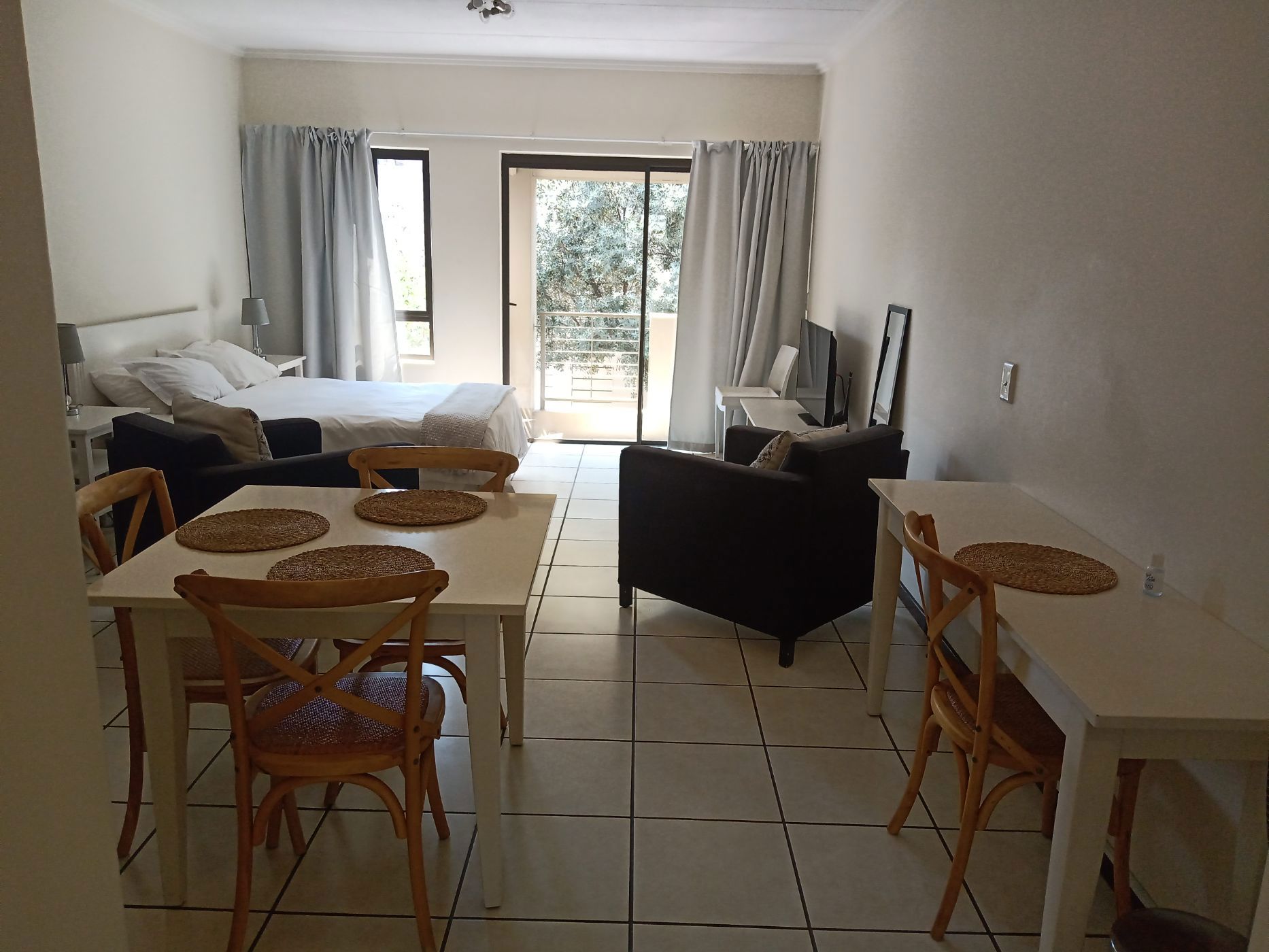 Bachelor apartment to rent in Paulshof - FYL1731961